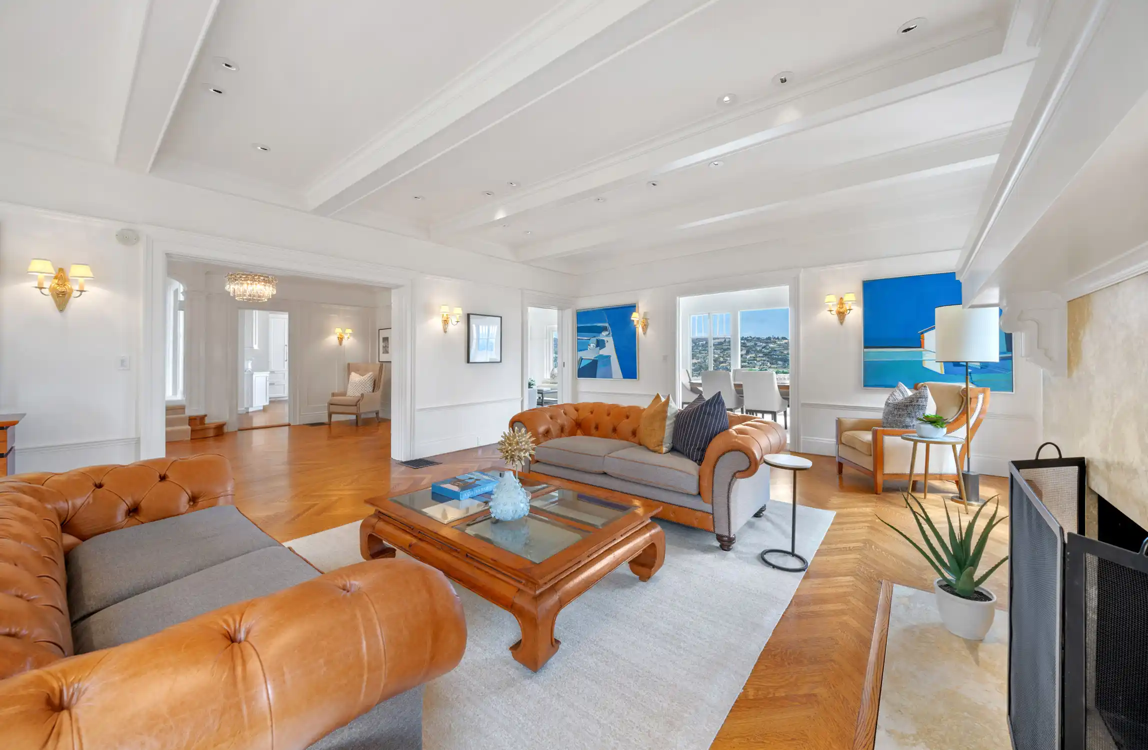 Iconic Belvedere View Estate – image 8