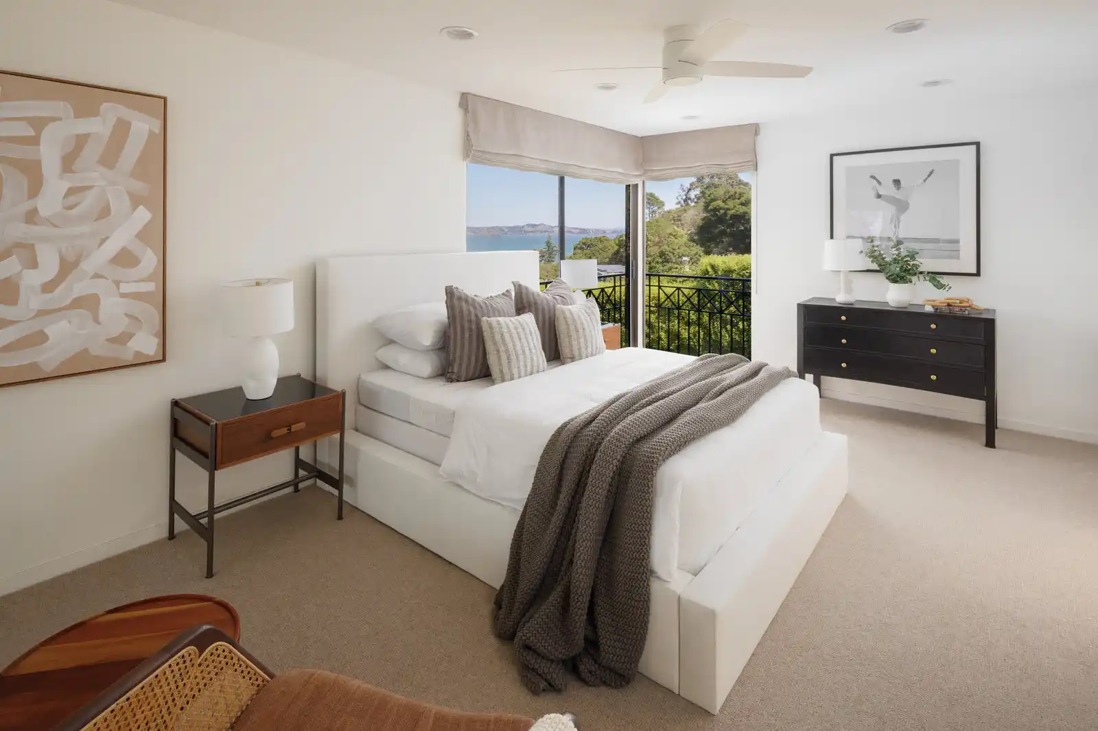 Sweeping Bay Views – image 17