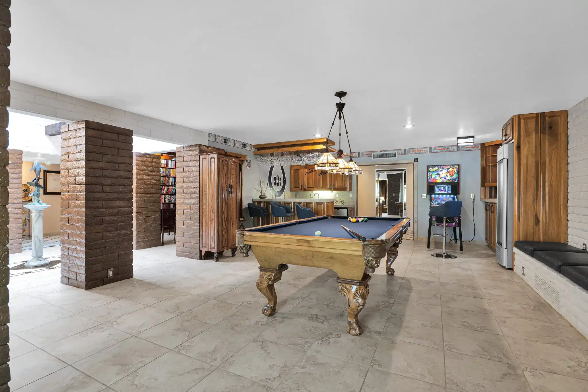Unique Architectural Mid-Century Modern – image 11
