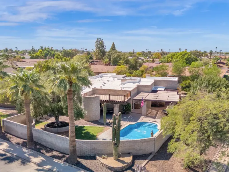 Unique Architectural Mid-Century Modern – image 60