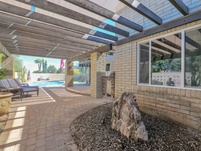 Unique Architectural Mid-Century Modern – image 45