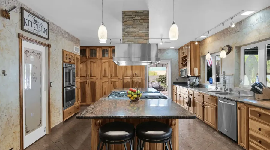 1265 W Mountain View Dr, Mesa, Arizona, 85201, United States, 4 Bedrooms Bedrooms, 10 Rooms Rooms,3 BathroomsBathrooms,Single family home,Residential,W Mountain View,1633253