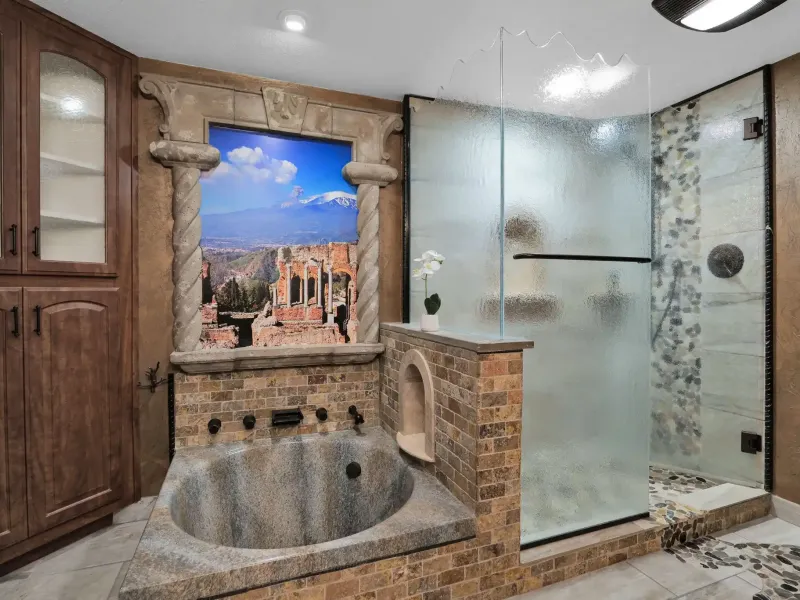 Unique Architectural Mid-Century Modern – image 33