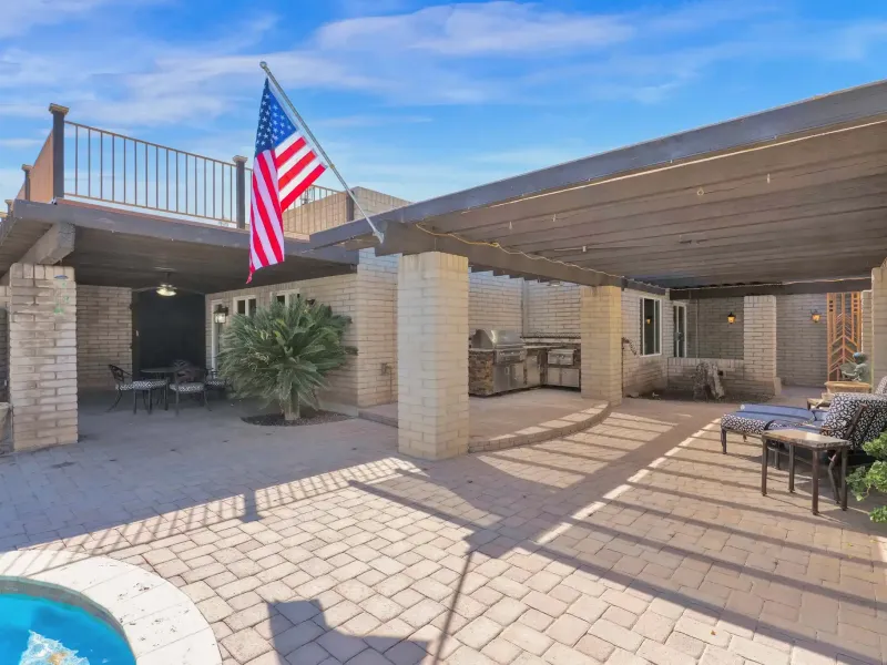 Unique Architectural Mid-Century Modern – image 44