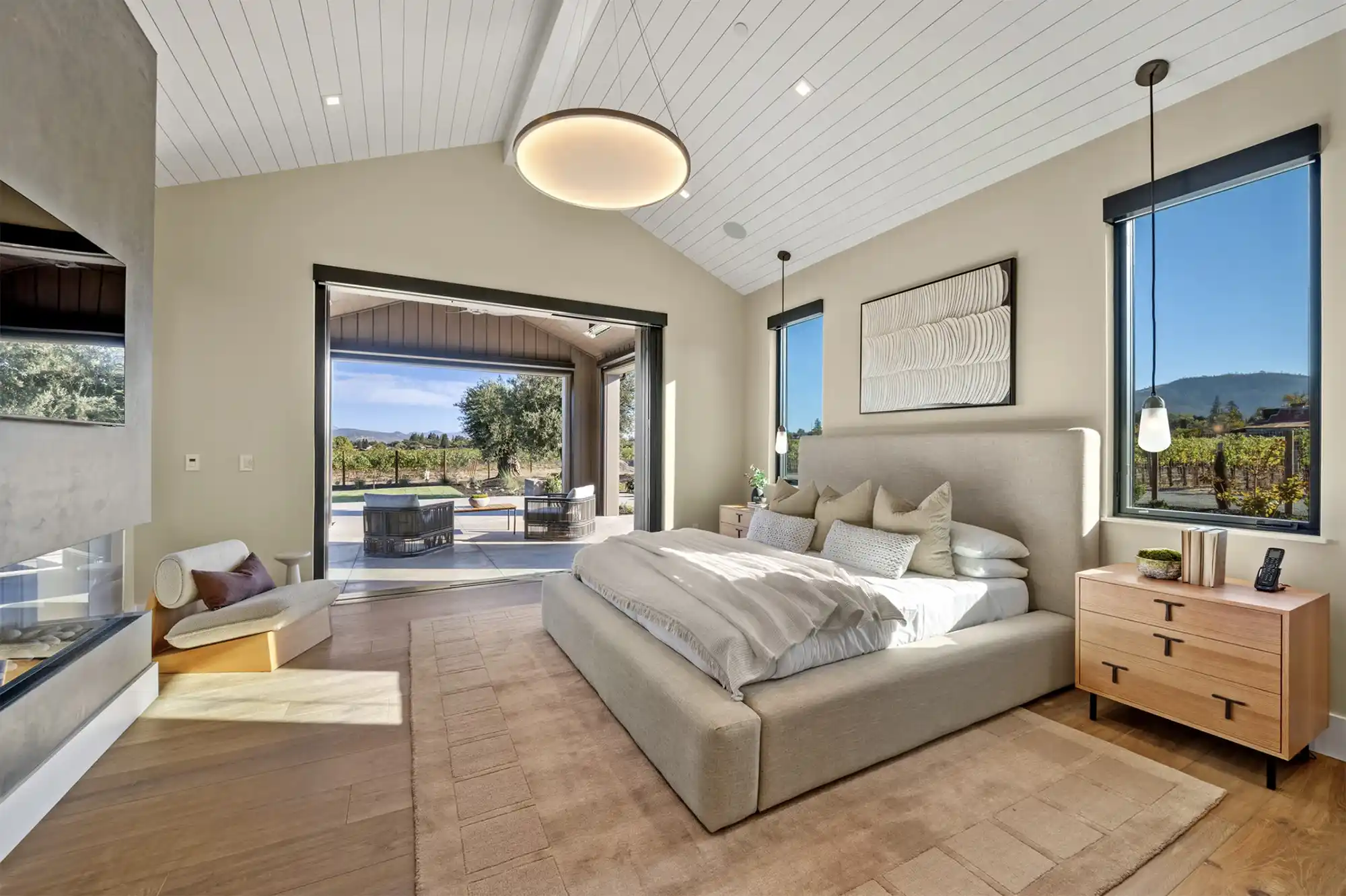 Newly constructed wine country estate – image 15