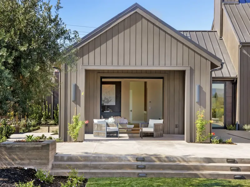 Newly constructed wine country estate – image 18