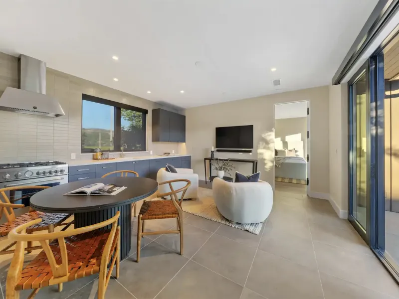 Newly constructed wine country estate – image 26