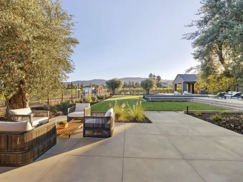 Newly constructed wine country estate – image 29