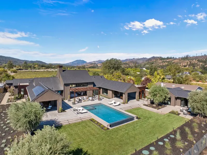 Newly constructed wine country estate – image 1