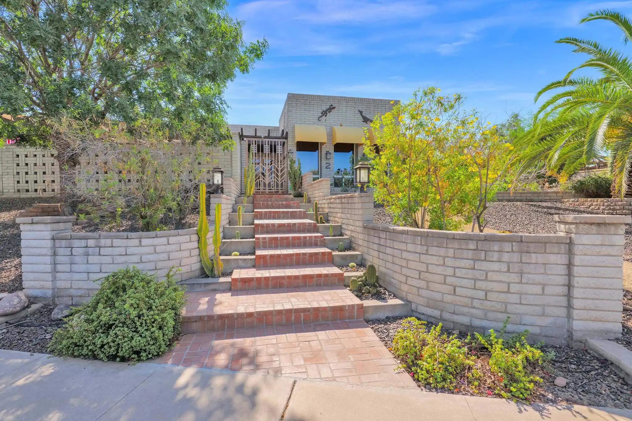 Unique Mid-Century Modern Home – image 3