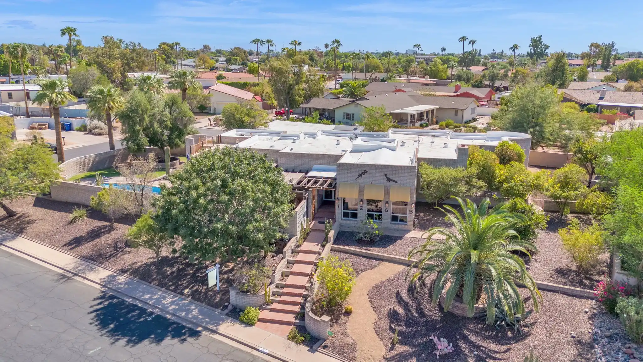Unique Mid-Century Modern Home – image 2
