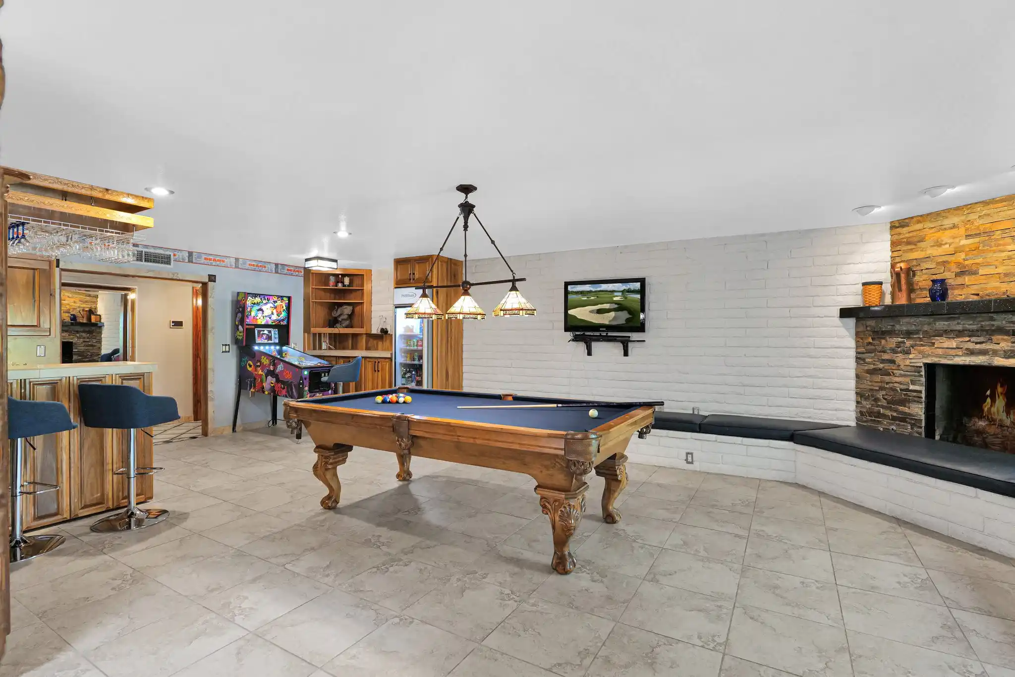 Unique Mid-Century Modern Home – image 17