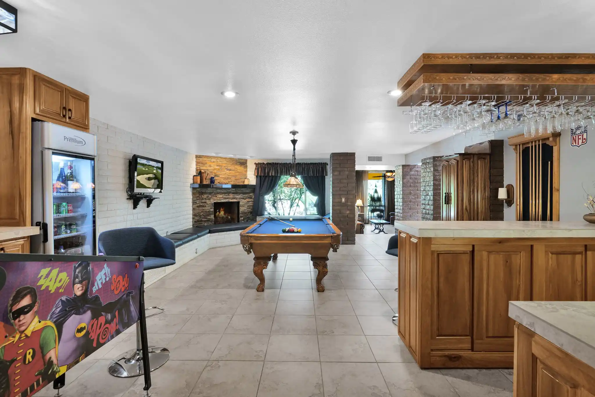 Unique Mid-Century Modern Home – image 19