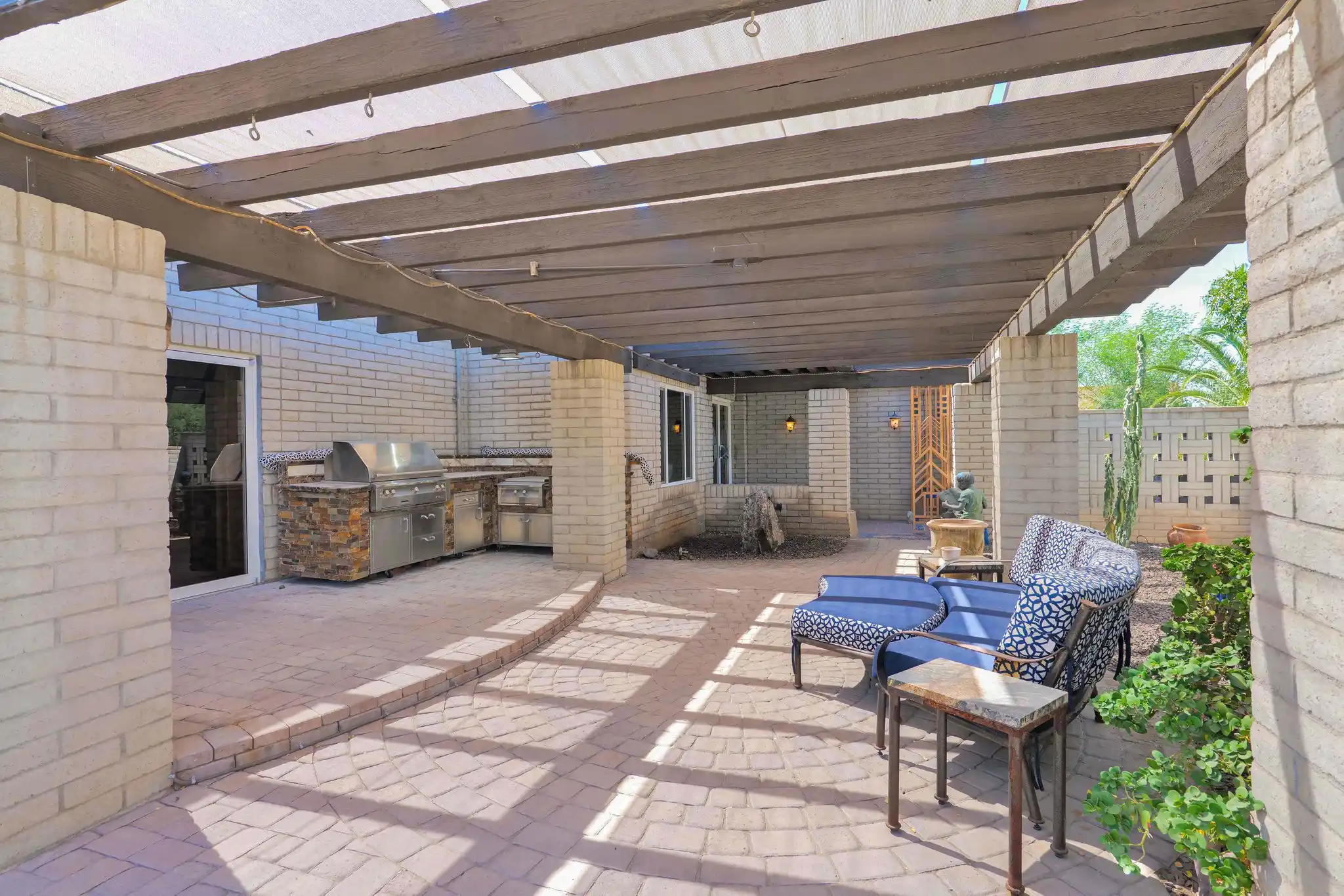 Unique Mid-Century Modern Home – image 50