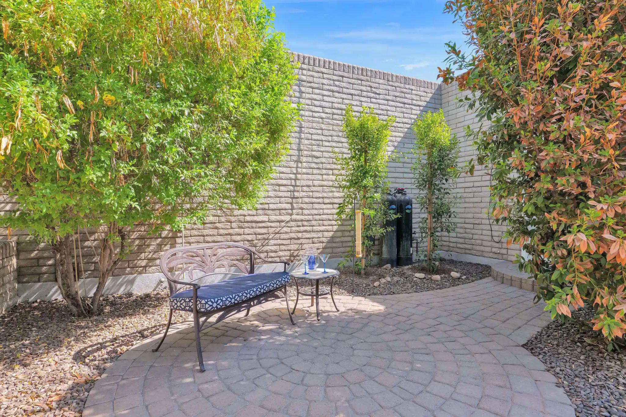 Unique Mid-Century Modern Home – image 31