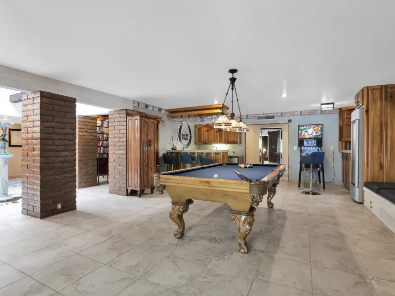 Unique Mid-Century Modern Home – image 16