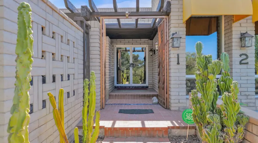 1265 W Mountain View Drive, Mesa, Arizona, 85201, United States, 4 Bedrooms Bedrooms, 10 Rooms Rooms,3 BathroomsBathrooms,Residential,For Sale,W Mountain View,1648291