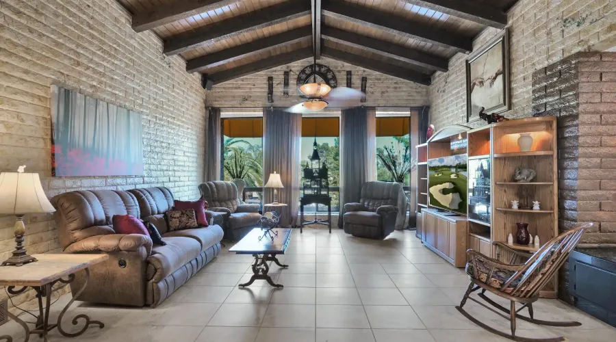 1265 W Mountain View Drive, Mesa, Arizona, 85201, United States, 4 Bedrooms Bedrooms, 10 Rooms Rooms,3 BathroomsBathrooms,Residential,For Sale,W Mountain View,1648291