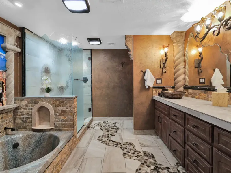 Unique Mid-Century Modern Home – image 35