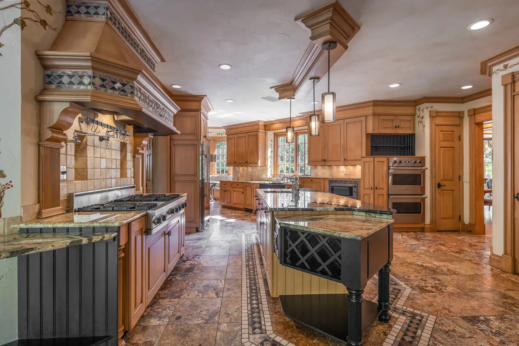 Exquisite French Country Estate – image 8