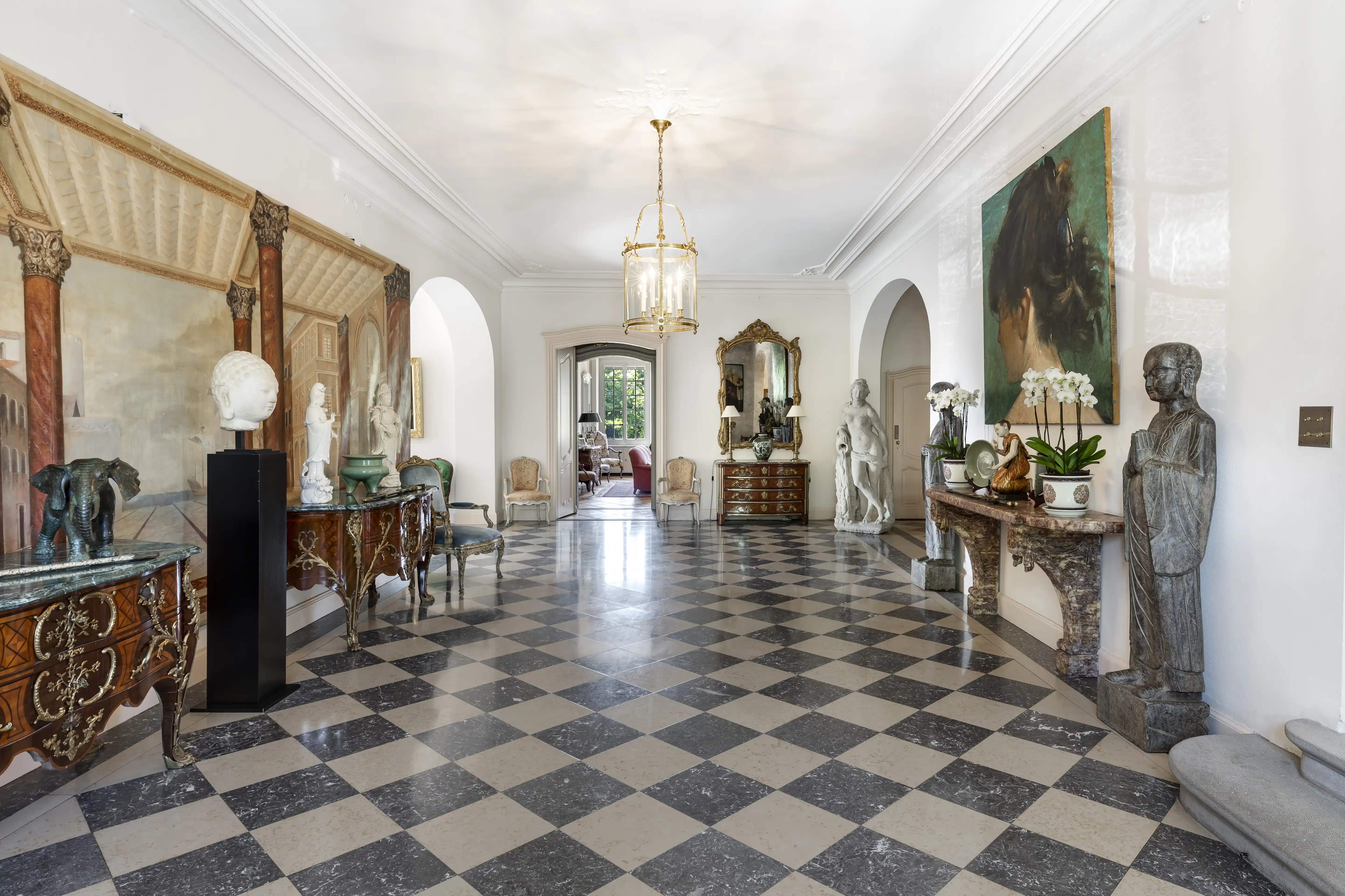 The Royal Estate and Chateau de Merlinge, Switzerland – image 9