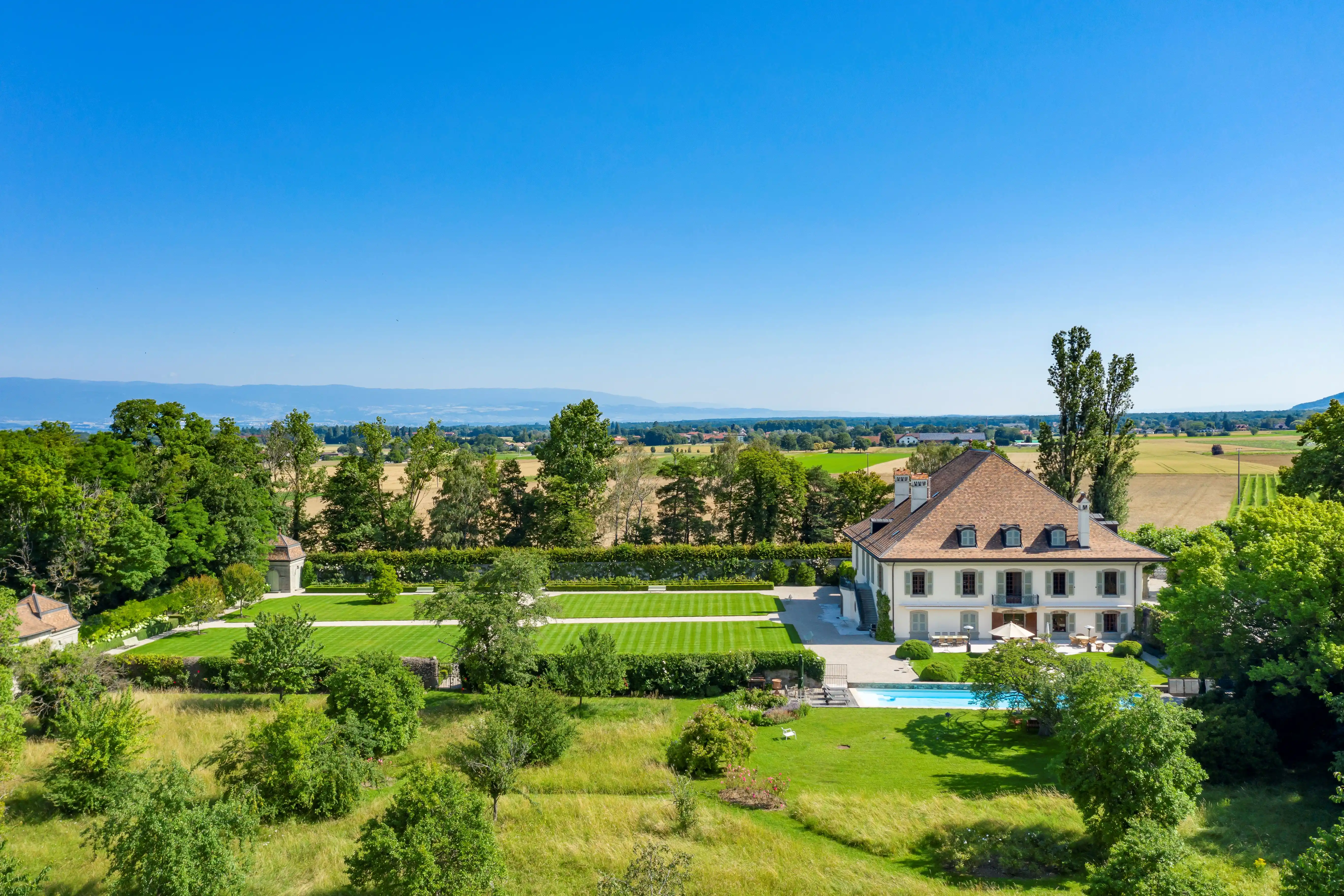 The Royal Estate and Chateau de Merlinge, Switzerland – image 16
