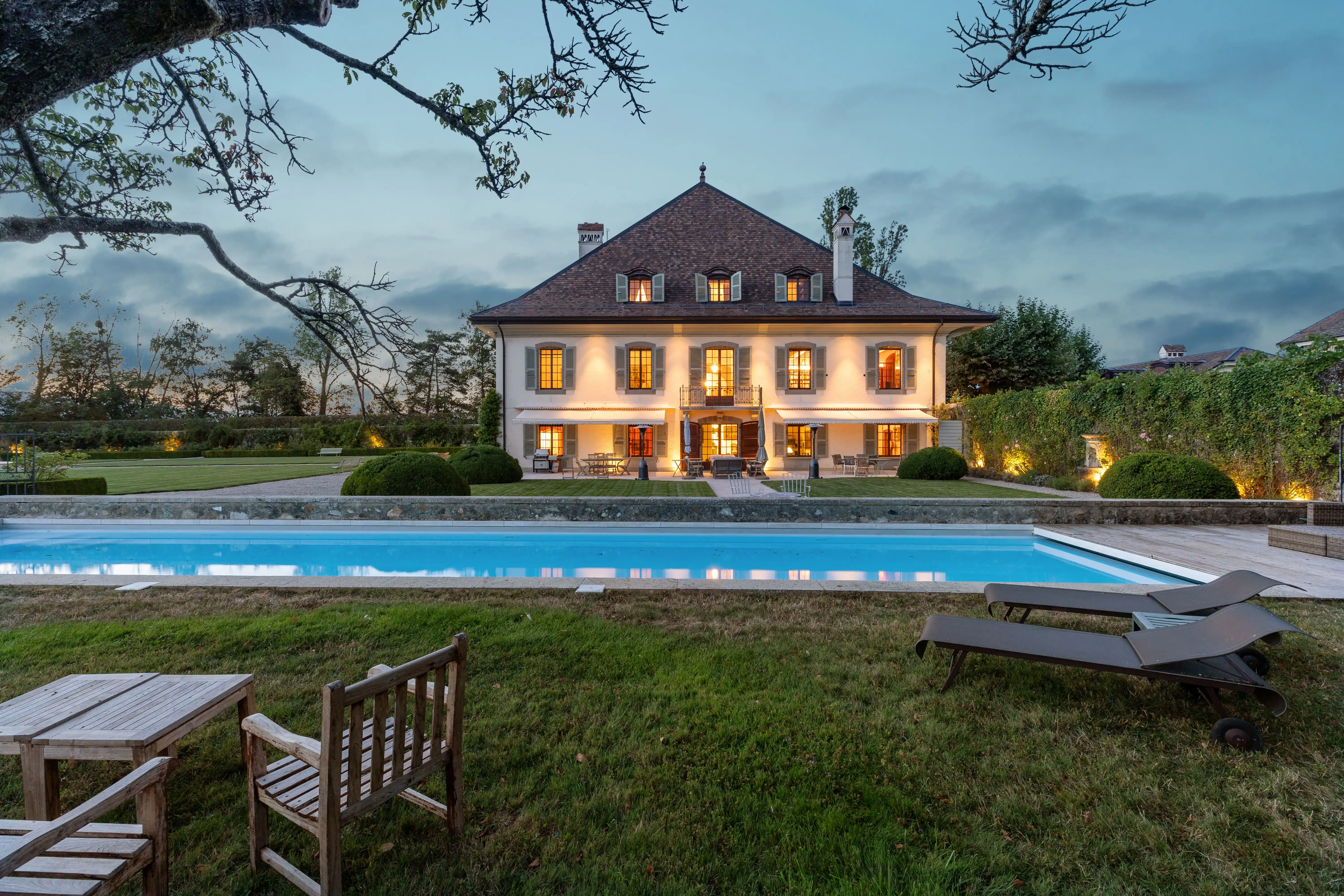 The Royal Estate and Chateau de Merlinge, Switzerland – image 3