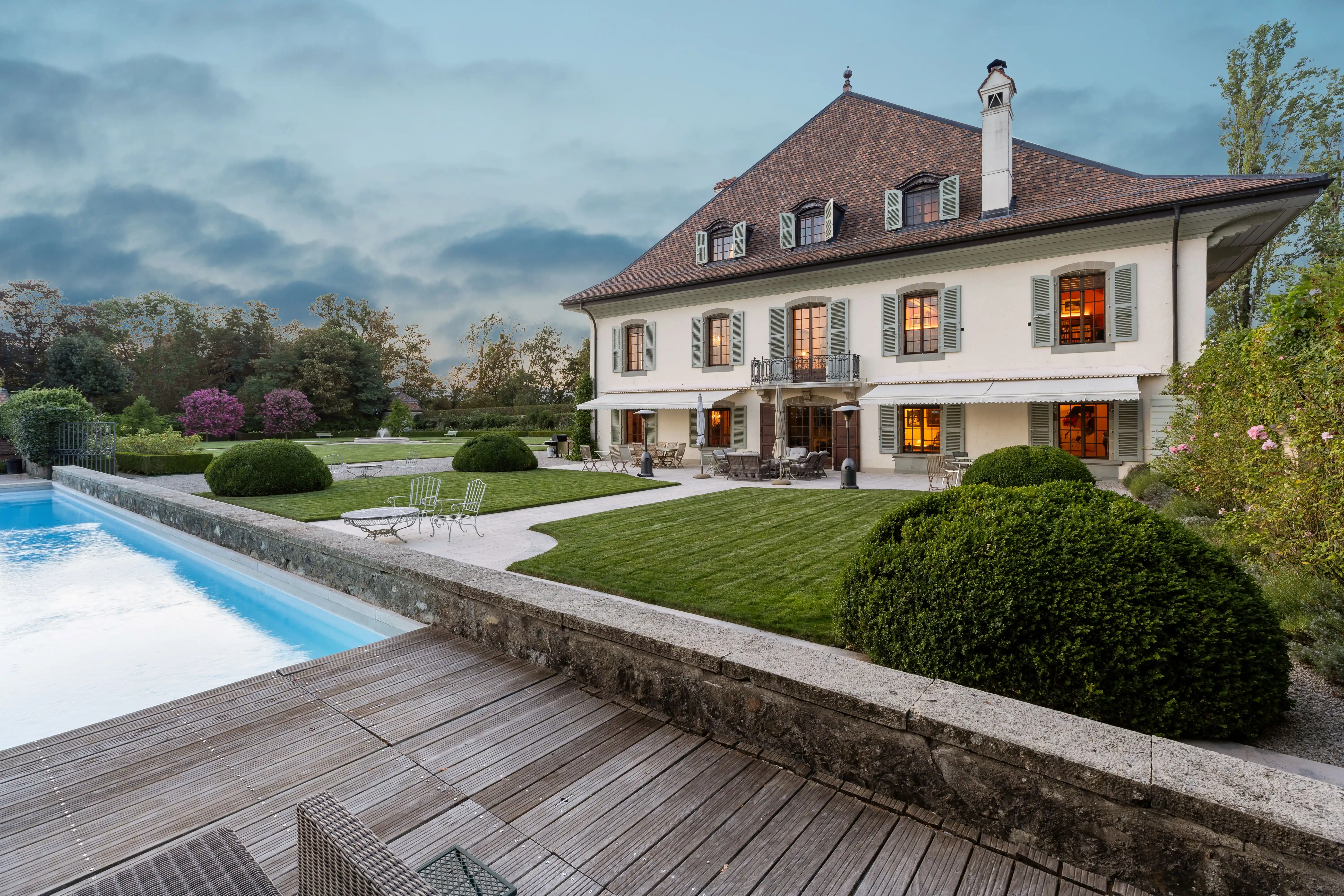 The Royal Estate and Chateau de Merlinge, Switzerland – image 4