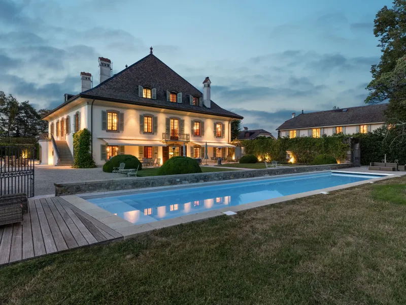 The Royal Estate and Chateau de Merlinge, Switzerland – image 15