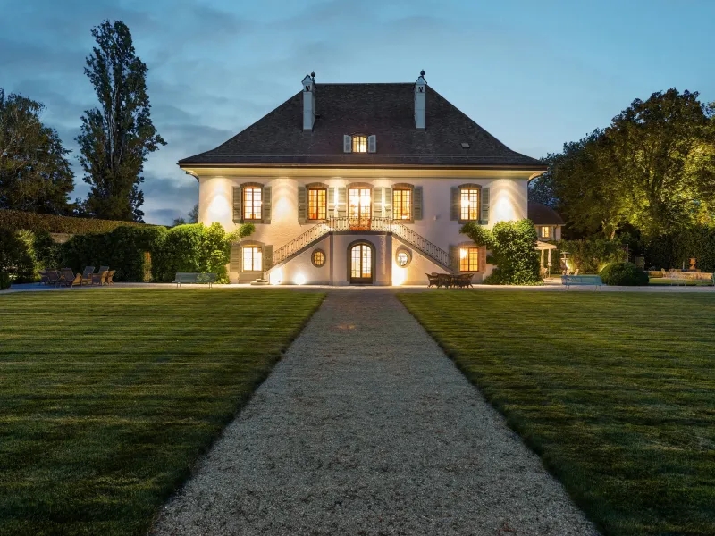 The Royal Estate and Chateau de Merlinge, Switzerland – image 2
