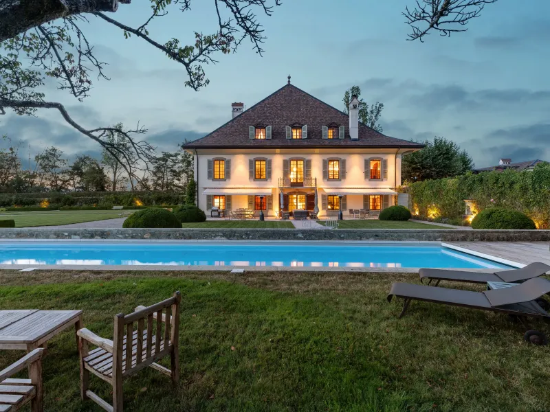 The Royal Estate and Chateau de Merlinge, Switzerland – image 3
