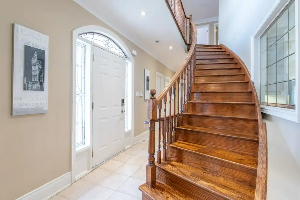 3248 Barchester Court, Mississauga (W12862824) – image 8