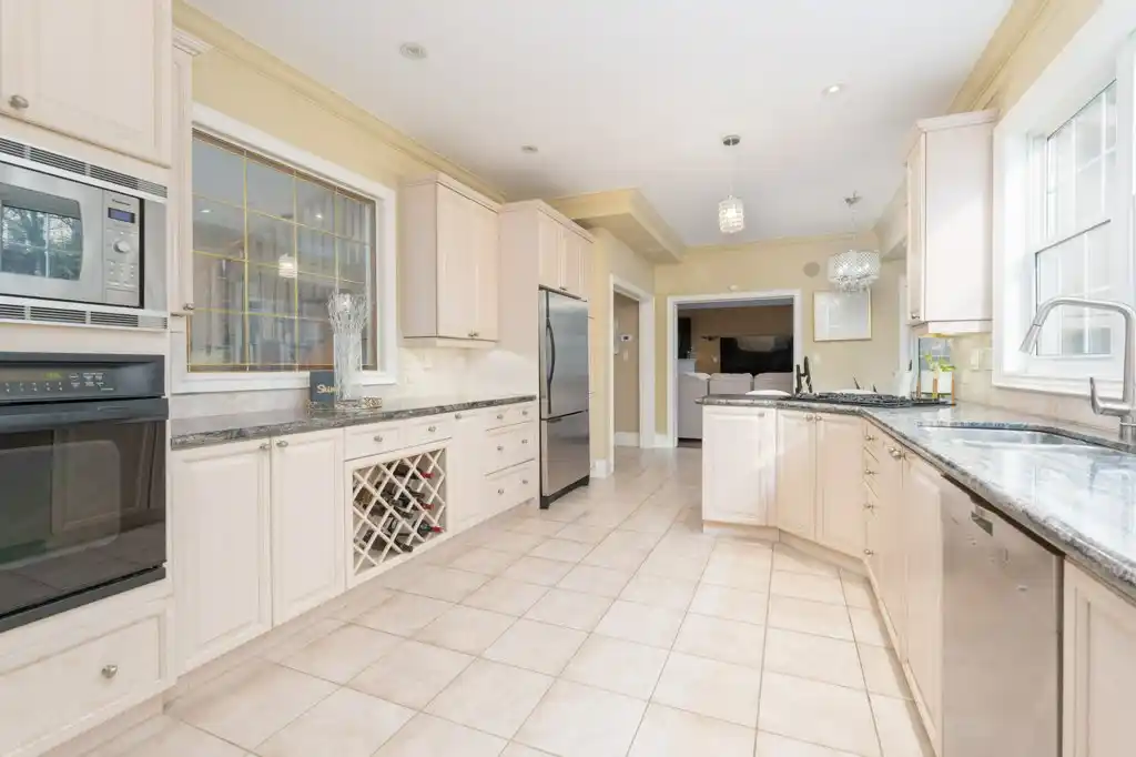 3248 Barchester Court, Mississauga (W12862824) – image 18