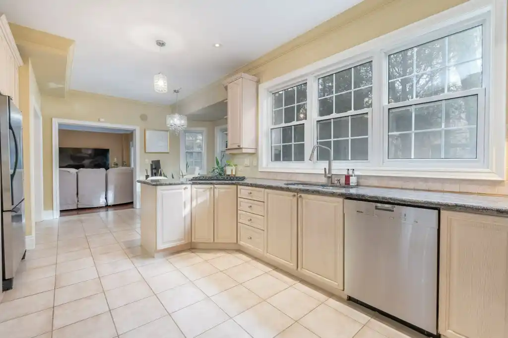 3248 Barchester Court, Mississauga (W12862824) – image 19