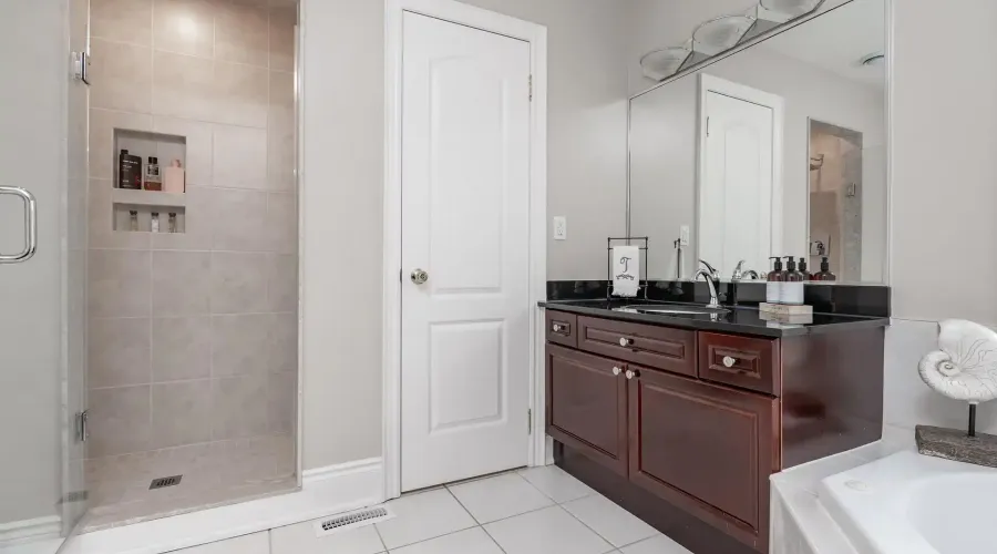 3248 Barchester Crt, Mississauga, Ontario, L5L 5Z1, Canada, 4 Bedrooms Bedrooms, ,5 BathroomsBathrooms,Residential,For Sale,Barchester Crt,1685347