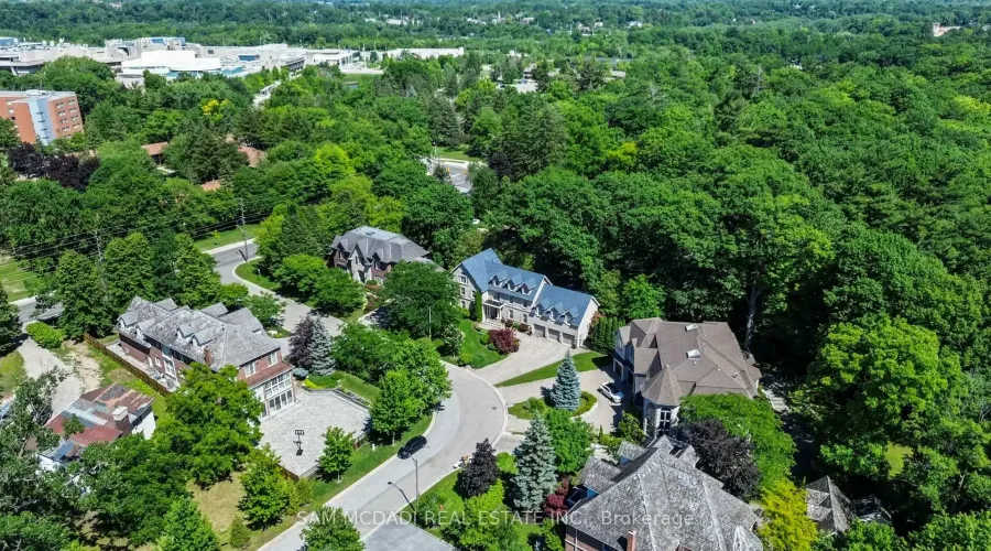 3248 Barchester Crt, Mississauga, Ontario, L5L 5Z1, Canada, 4 Bedrooms Bedrooms, ,5 BathroomsBathrooms,Residential,For Sale,Barchester Crt,1685347