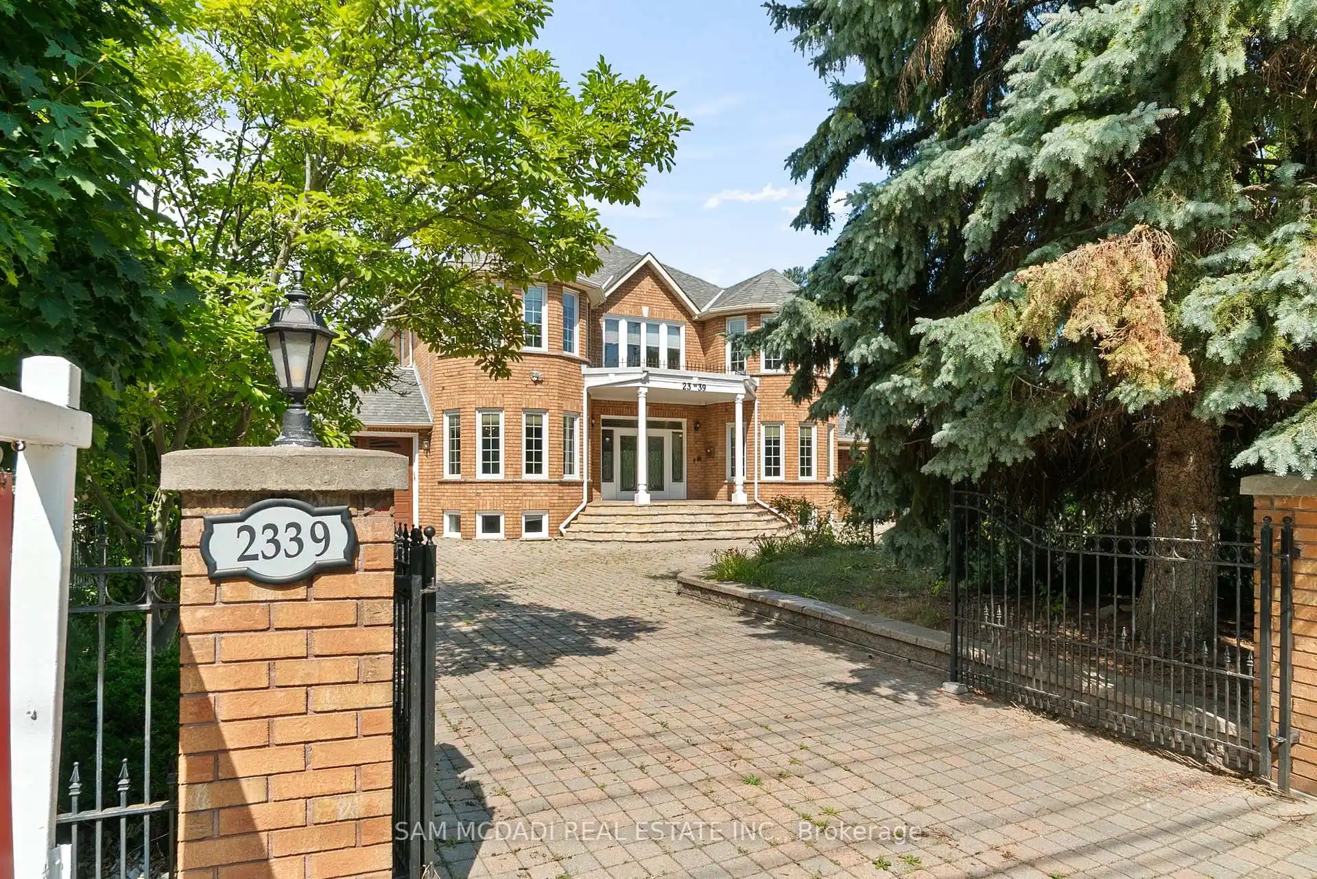 2339 Glengarry Road, Mississauga (W12442701) – image 1
