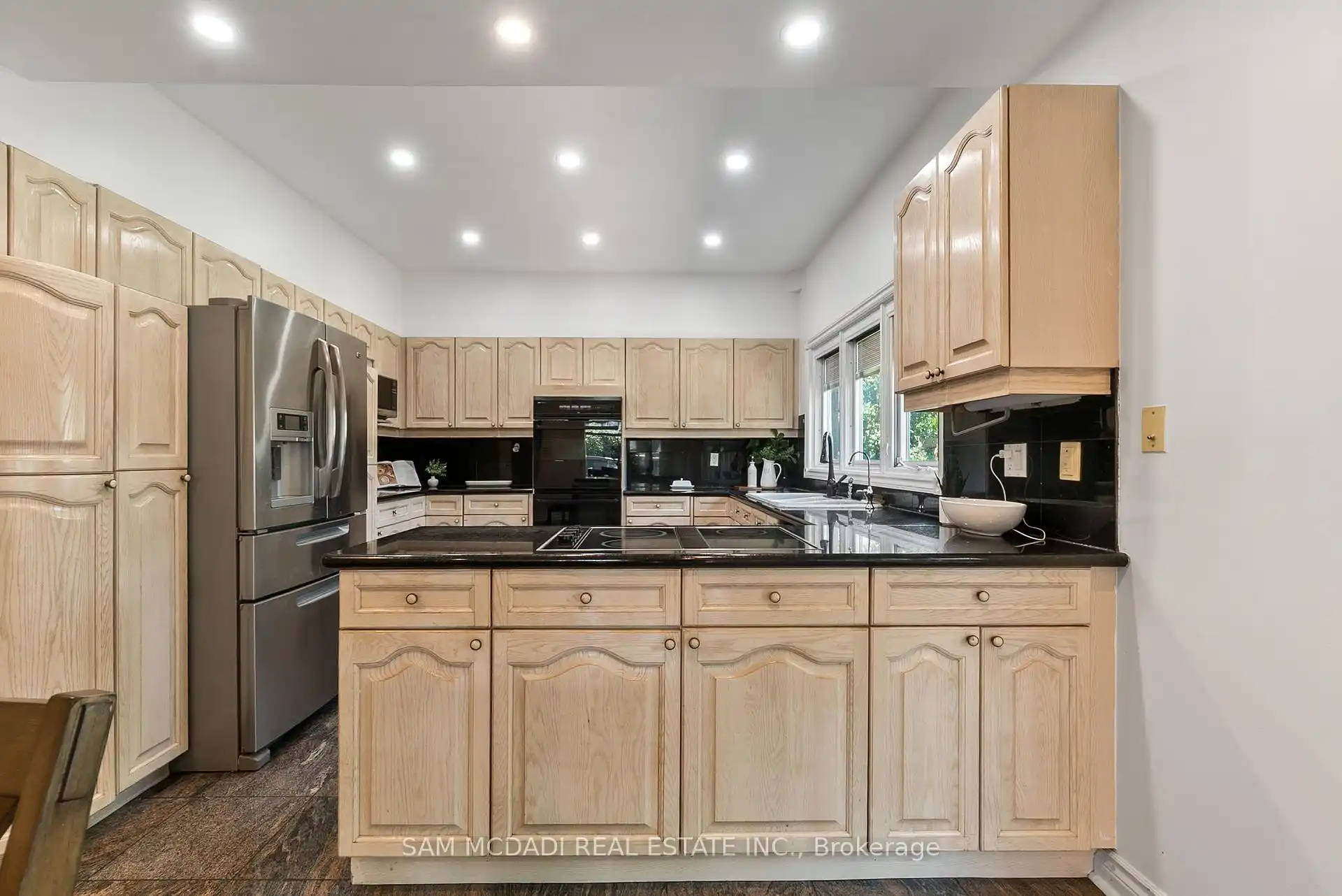 2339 Glengarry Road, Mississauga (W12442701) – image 12