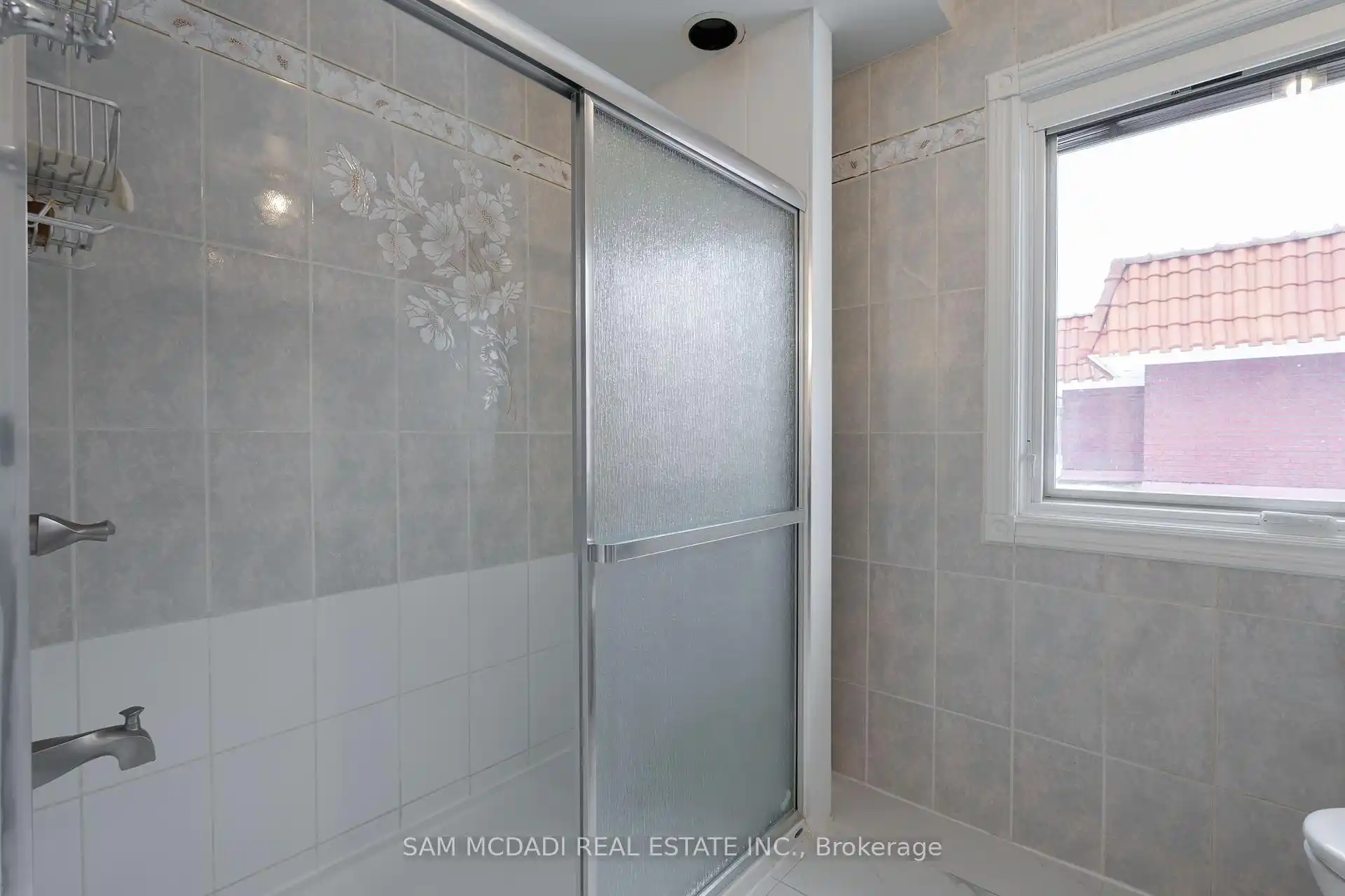 2339 Glengarry Road, Mississauga (W12442701) – image 23