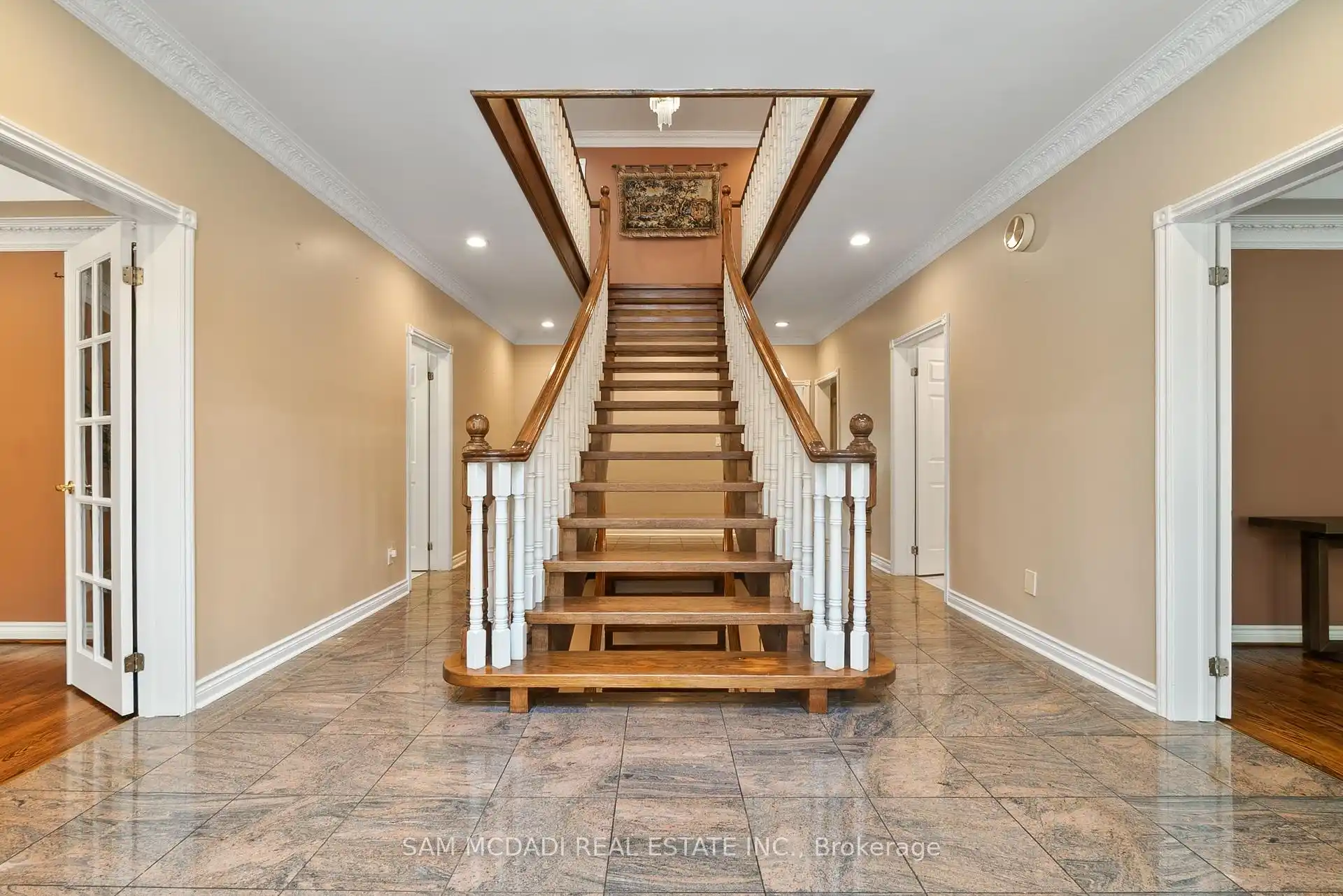 2339 Glengarry Road, Mississauga (W12442701) – image 3