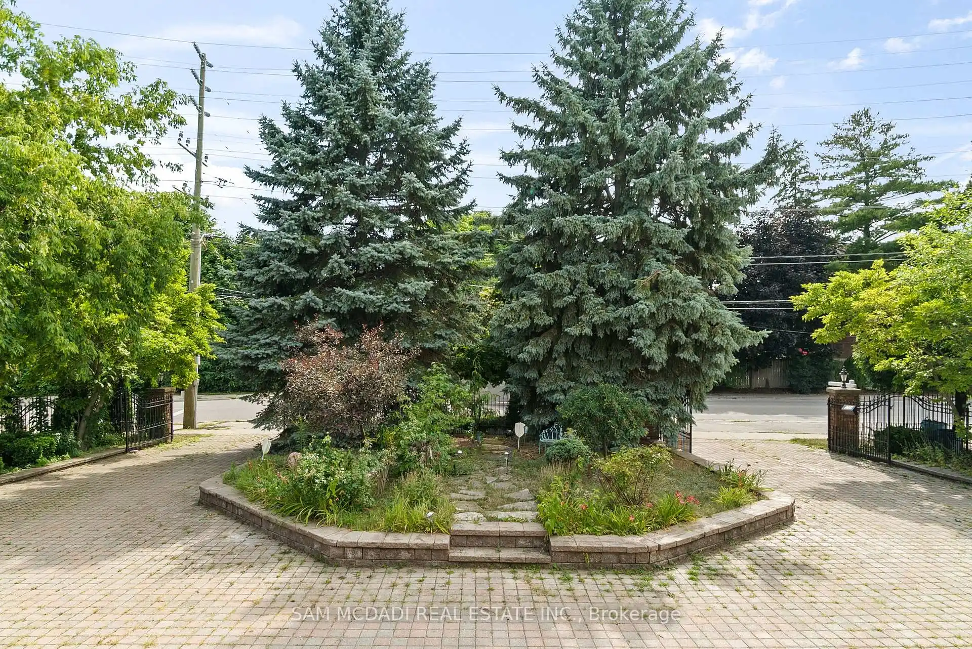 2339 Glengarry Road, Mississauga (W12442701) – image 43