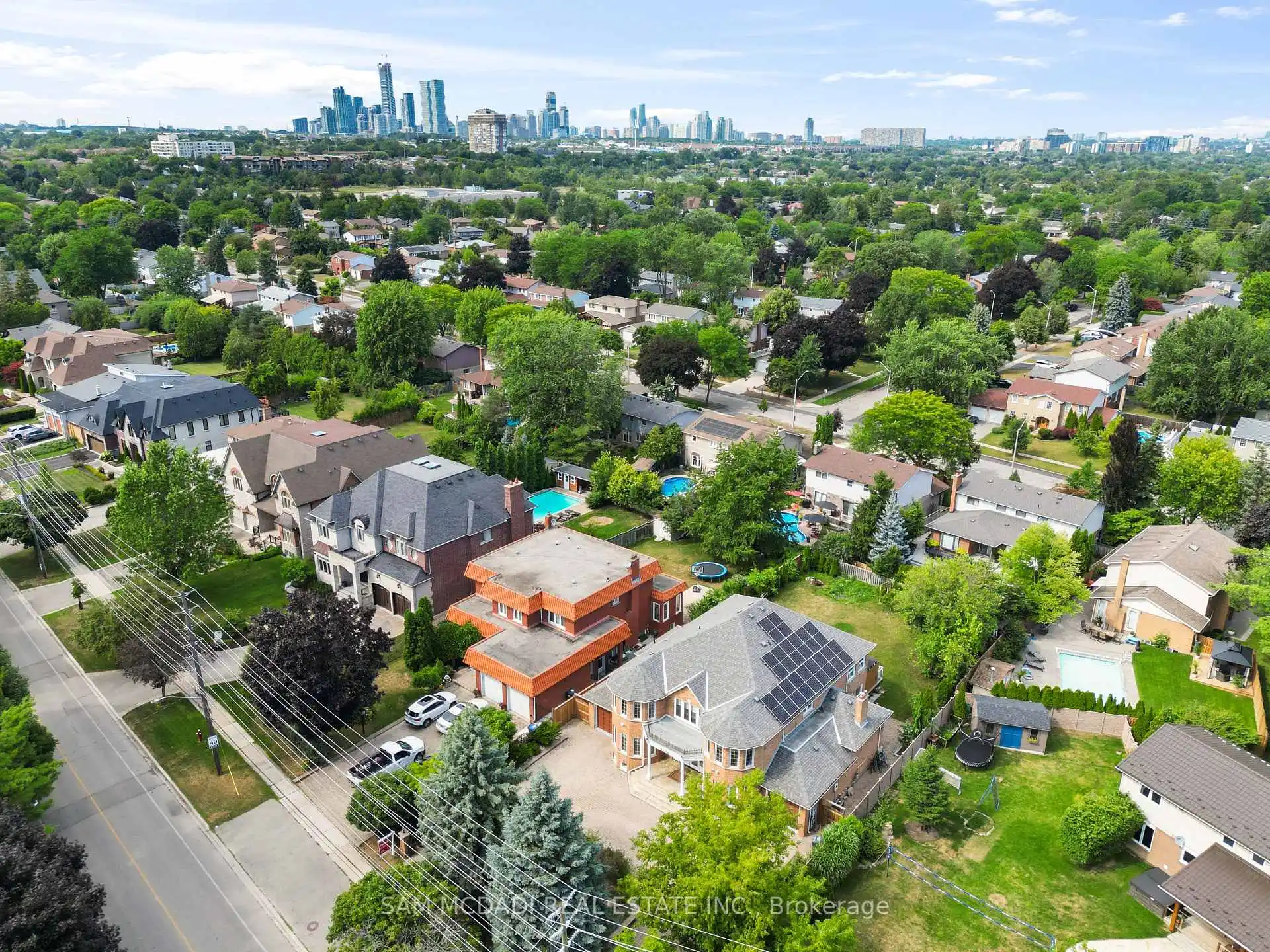 2339 Glengarry Road, Mississauga (W12442701) – image 48
