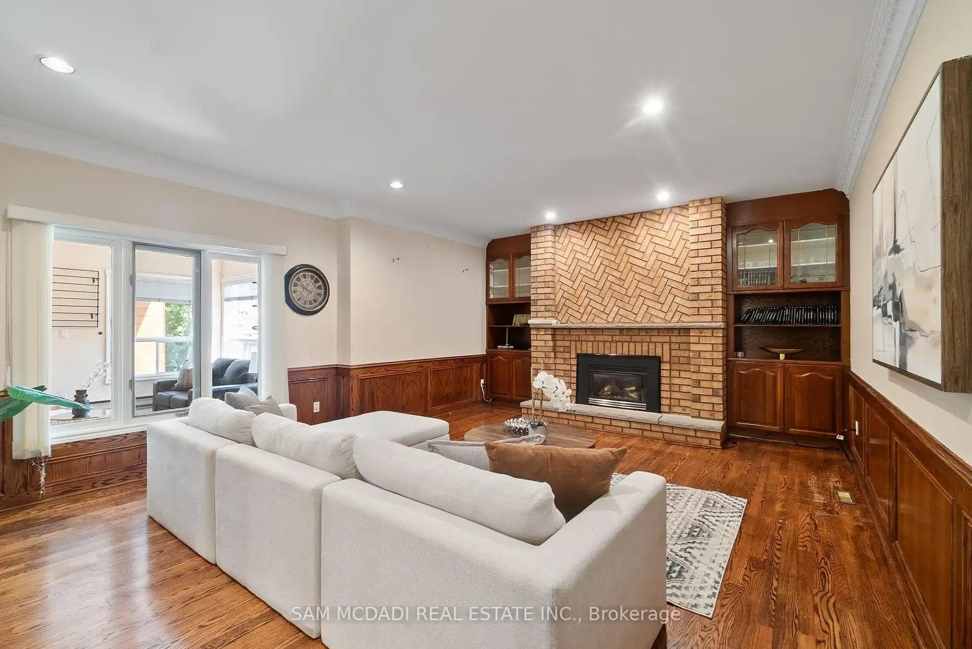 2339 Glengarry Road, Mississauga (W12442701) – image 7