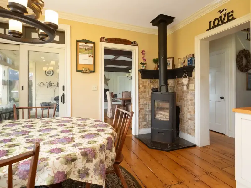 https://harneyrealestate.com/listings/1030-county-route-27a-ancram-ny- – image 14
