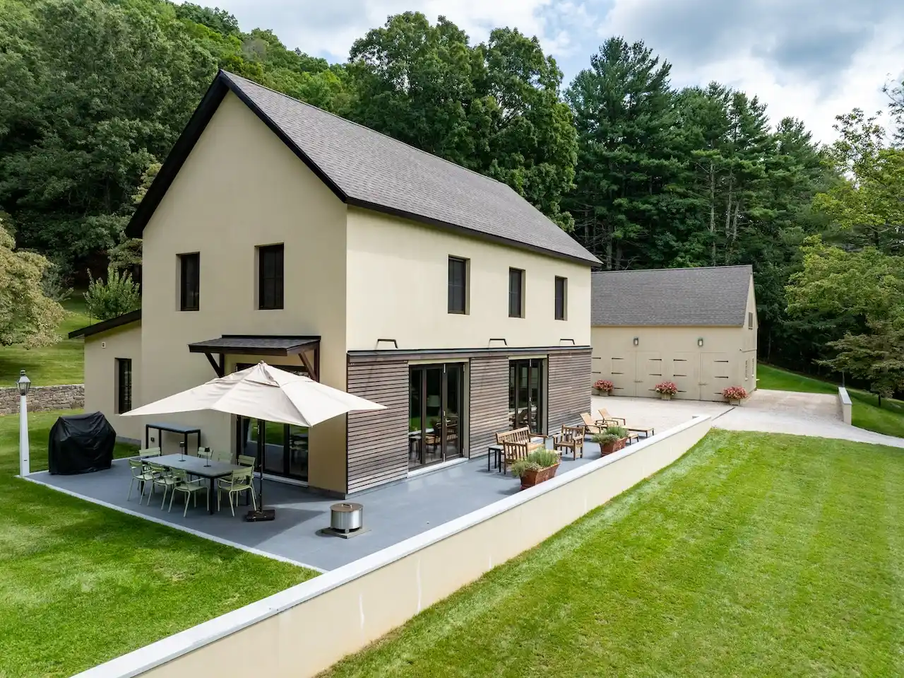 Privacy & Perfection In Falls Village – image 14