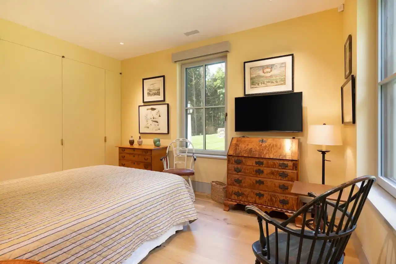 Privacy & Perfection In Falls Village – image 18