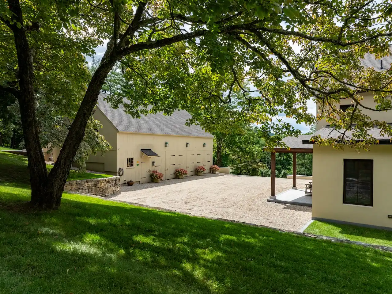 Privacy & Perfection In Falls Village – image 30