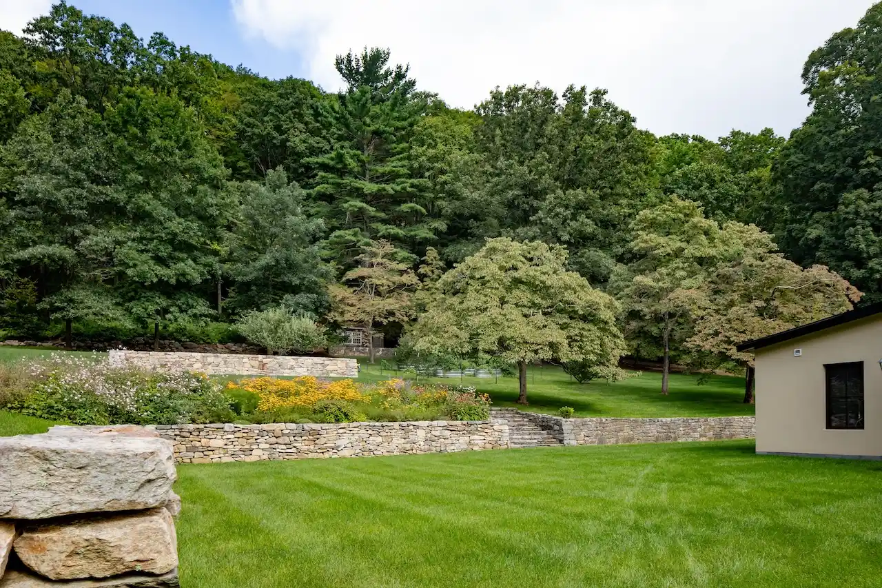 Privacy & Perfection In Falls Village – image 31