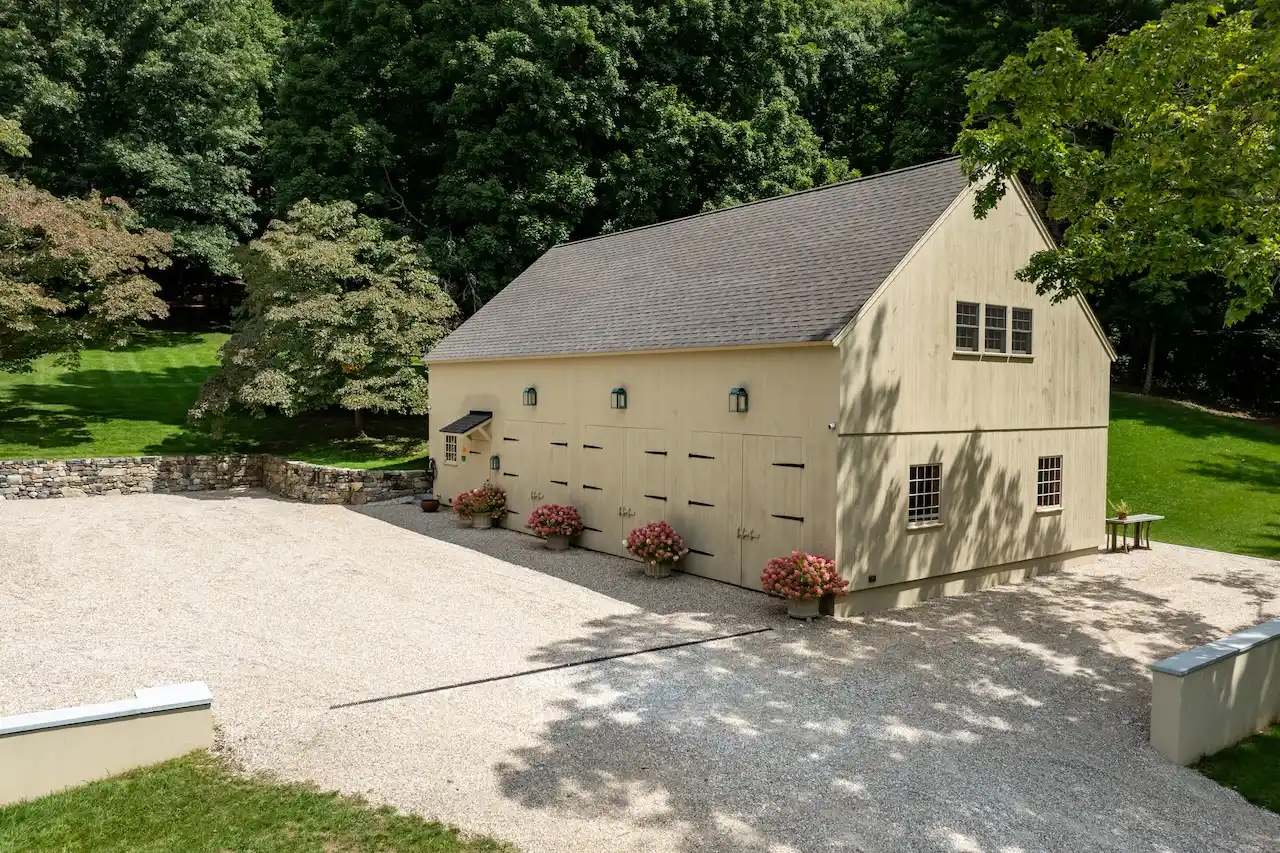 Privacy & Perfection In Falls Village – image 35