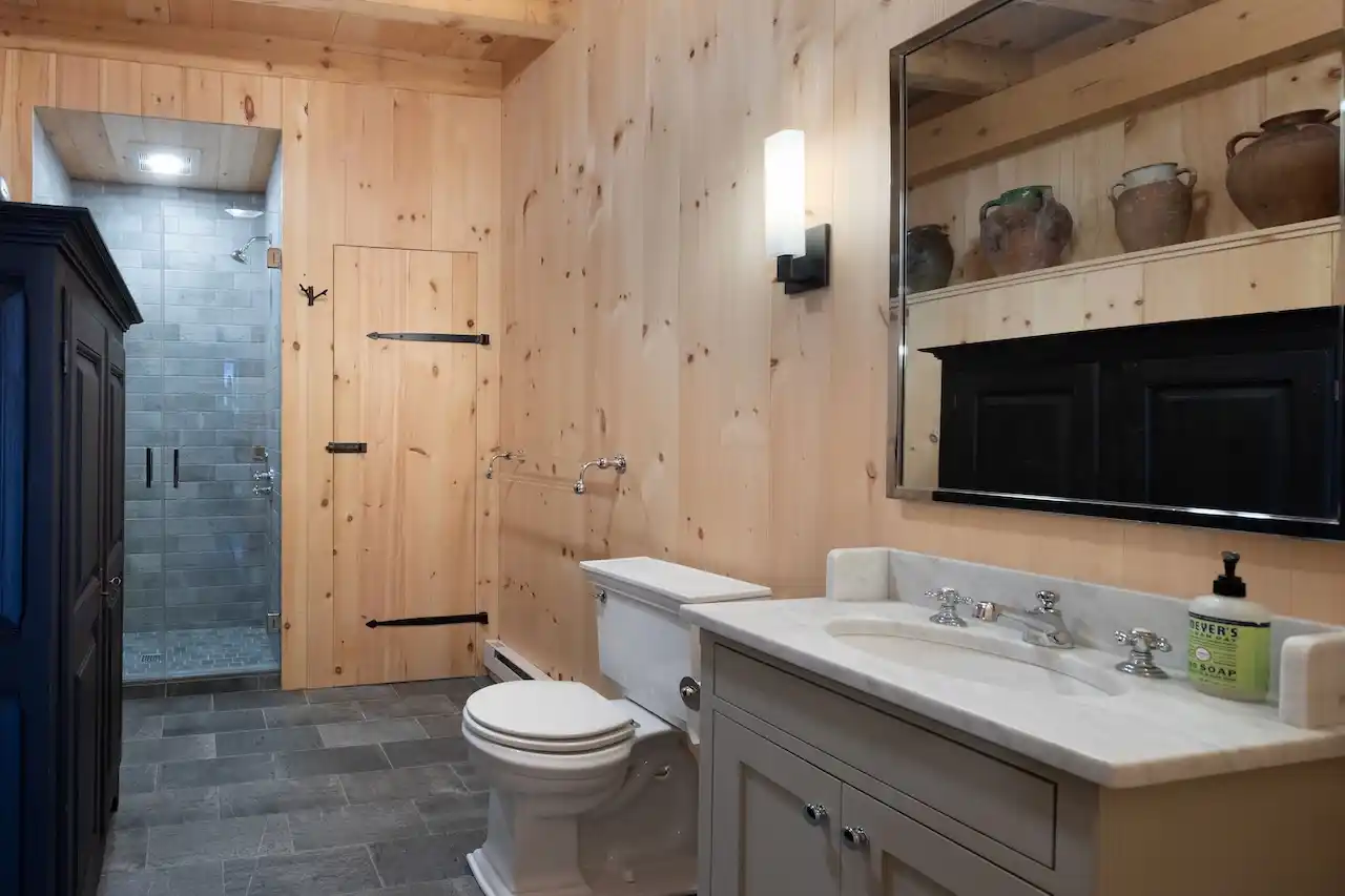 Privacy & Perfection In Falls Village – image 37